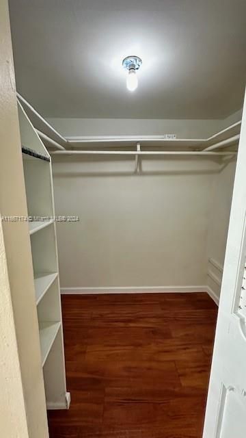 For Rent: $2,200 (2 beds, 2 baths, 994 Square Feet)