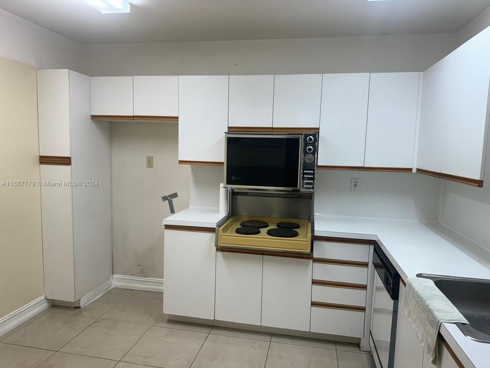 En Venta: $215,000 (1 camas, 1 baños, 935 Pies cuadrados)