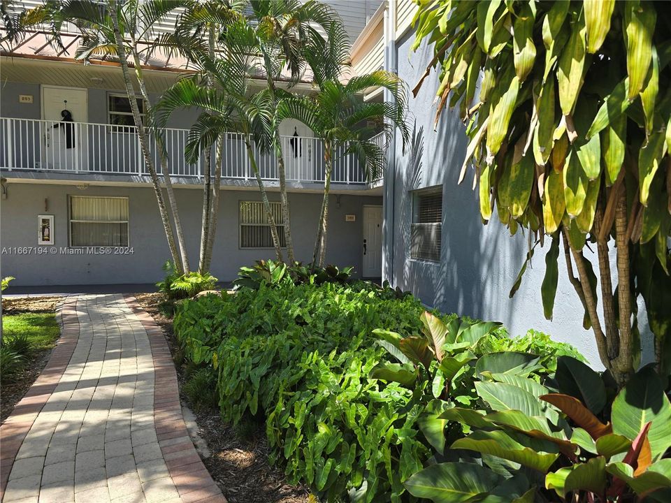 En Venta: $374,999 (2 camas, 2 baños, 971 Pies cuadrados)