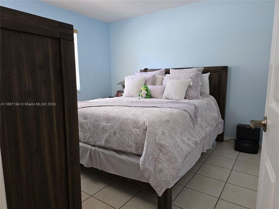 En Venta: $374,999 (2 camas, 2 baños, 971 Pies cuadrados)