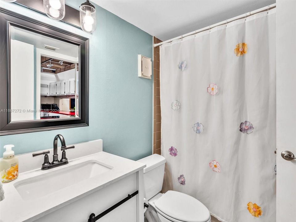 For Sale: $499,900 (3 beds, 2 baths, 2015 Square Feet)