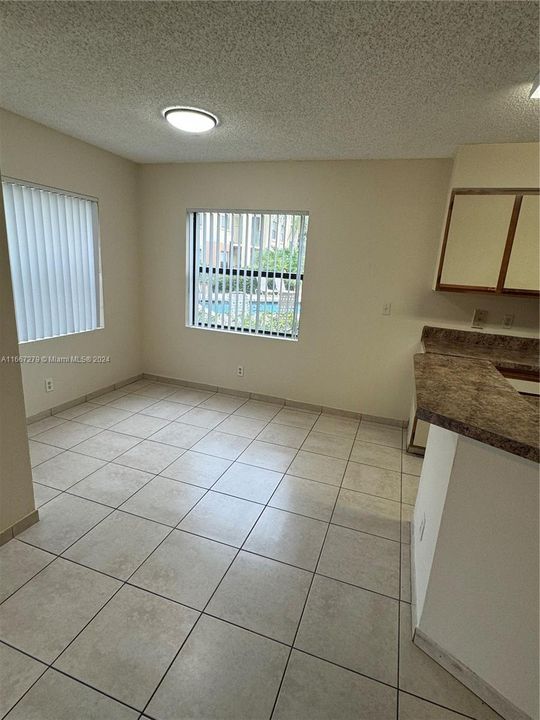 For Rent: $1,750 (1 beds, 1 baths, 754 Square Feet)