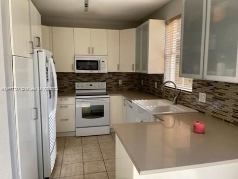 For Rent: $3,400 (3 beds, 2 baths, 1777 Square Feet)