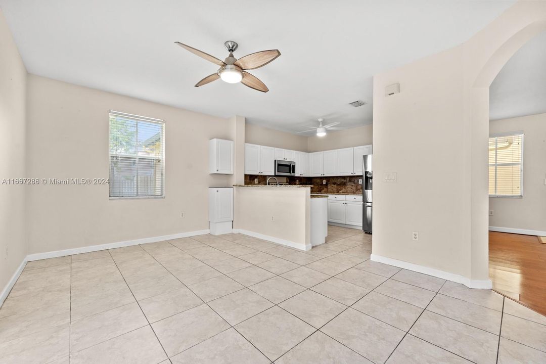 For Sale: $348,000 (3 beds, 2 baths, 1523 Square Feet)