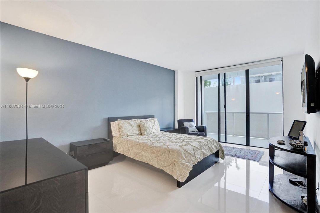 For Sale: $469,500 (2 beds, 2 baths, 1470 Square Feet)