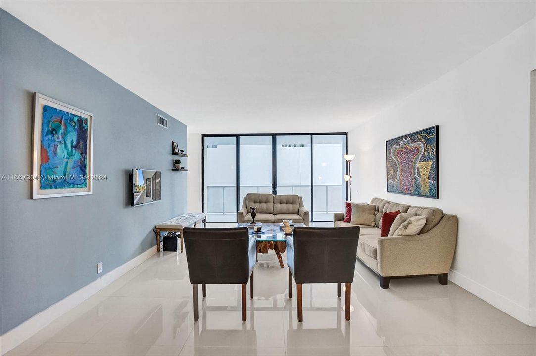 For Sale: $469,500 (2 beds, 2 baths, 1470 Square Feet)