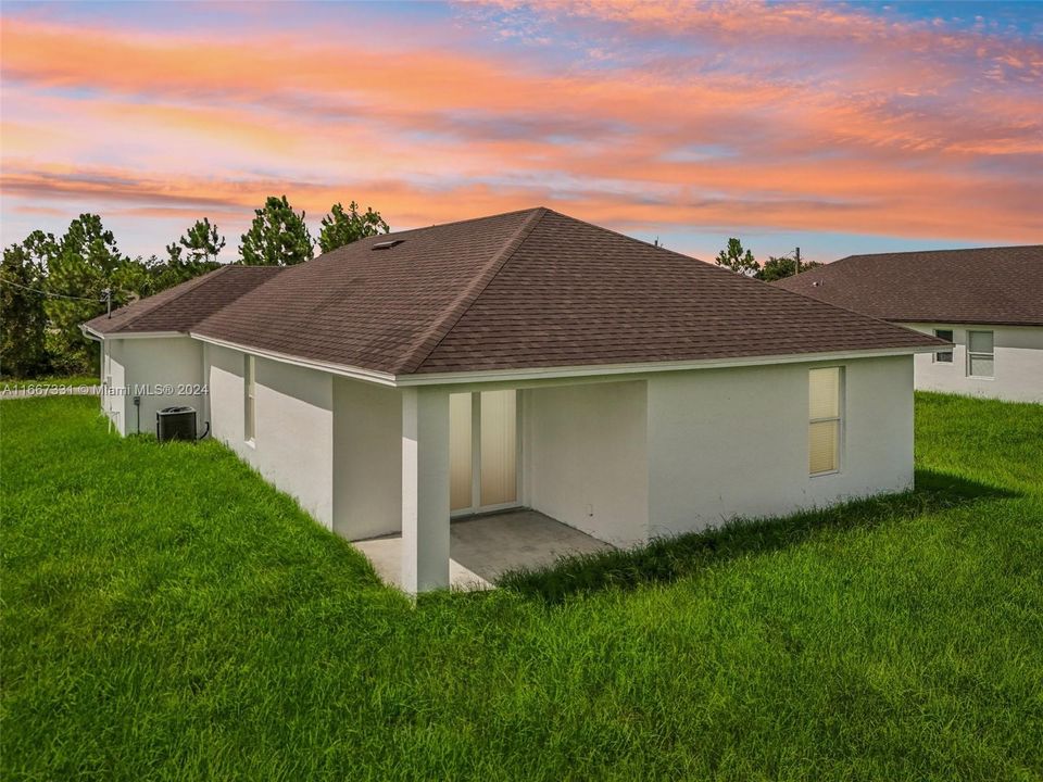 For Sale: $339,999 (4 beds, 2 baths, 1534 Square Feet)