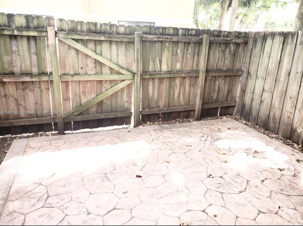 En Venta: $299,900 (2 camas, 2 baños, 1113 Pies cuadrados)