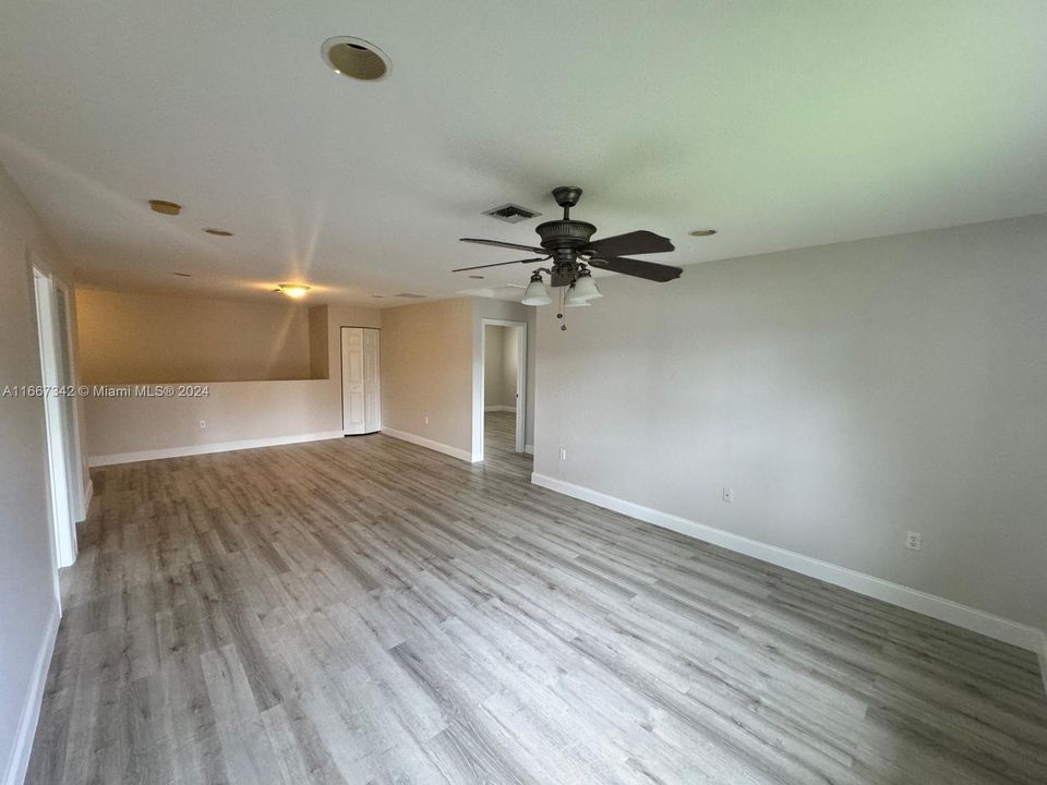 For Rent: $4,100 (4 beds, 2 baths, 2684 Square Feet)