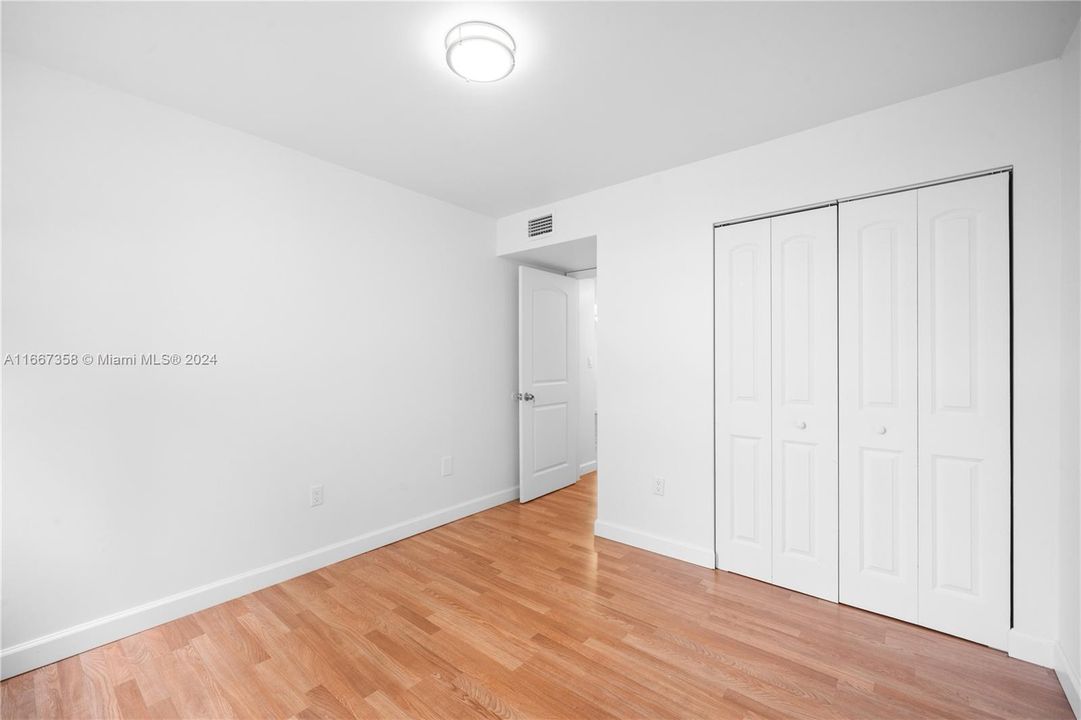 For Rent: $2,500 (2 beds, 2 baths, 927 Square Feet)