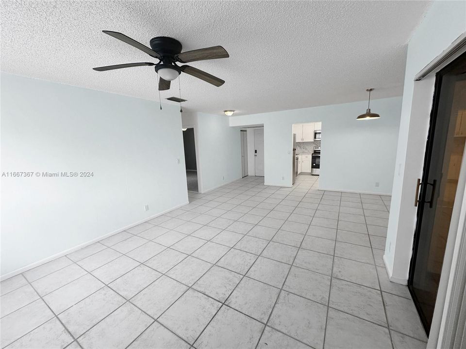 For Rent: $2,700 (3 beds, 2 baths, 1093 Square Feet)