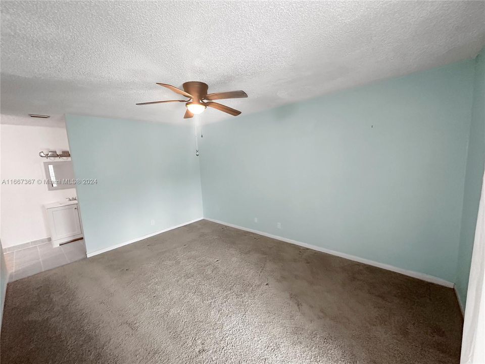 For Rent: $2,700 (3 beds, 2 baths, 1093 Square Feet)