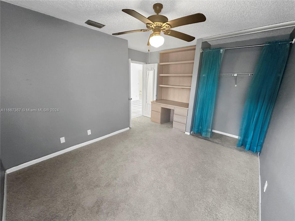 For Rent: $2,700 (3 beds, 2 baths, 1093 Square Feet)