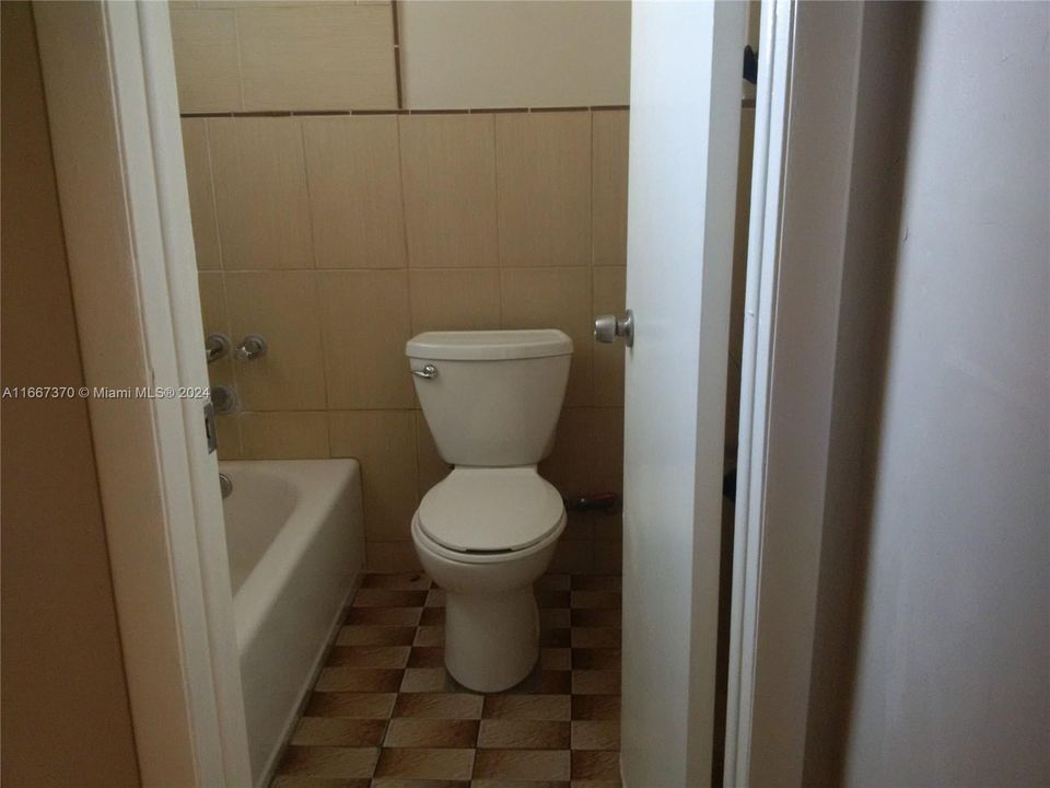 En Venta: $173,500 (1 camas, 1 baños, 690 Pies cuadrados)