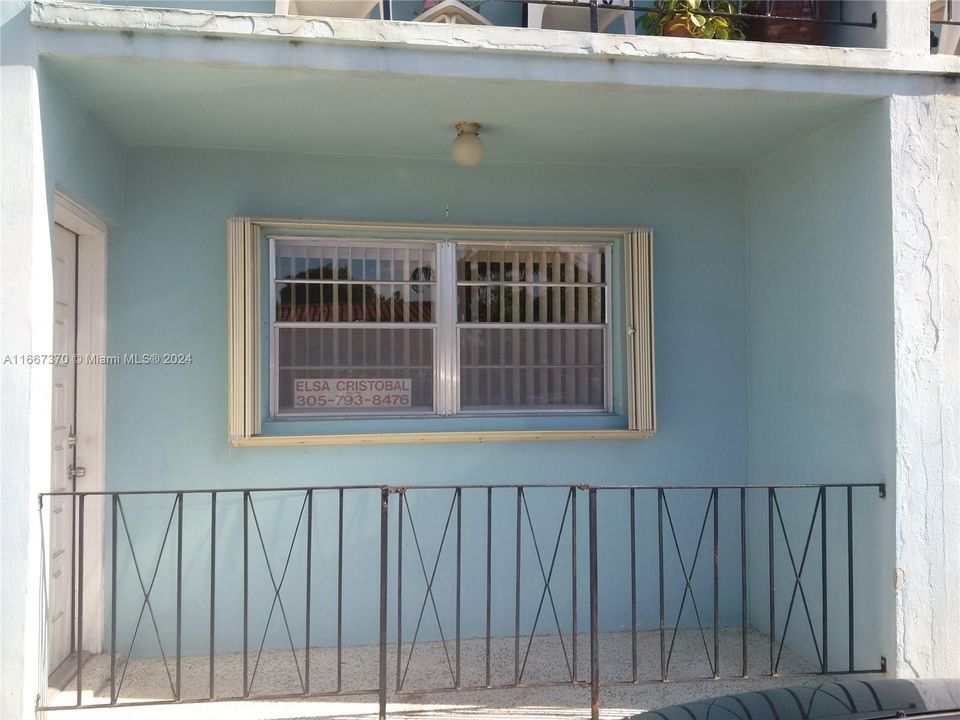 For Sale: $173,500 (1 beds, 1 baths, 690 Square Feet)