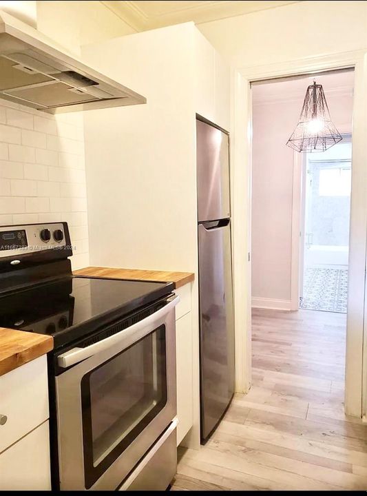 For Sale: $249,900 (1 beds, 1 baths, 544 Square Feet)