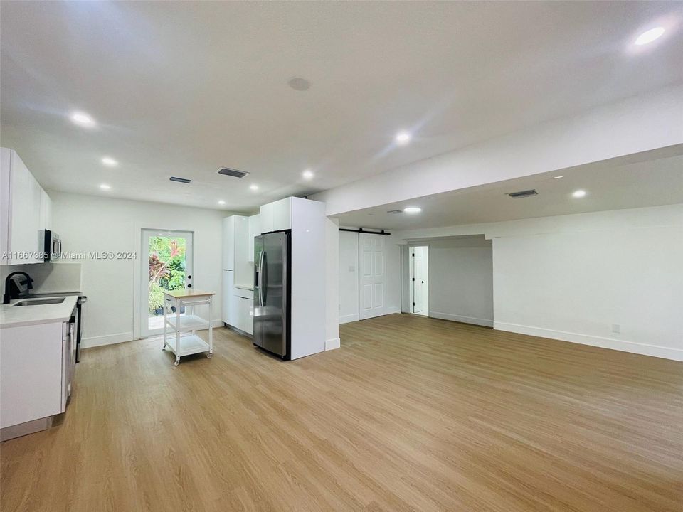 En Venta: $650,000 (4 camas, 3 baños, 1320 Pies cuadrados)