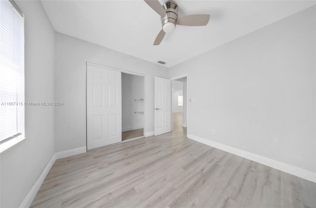 For Sale: $650,000 (3 beds, 1 baths, 1036 Square Feet)