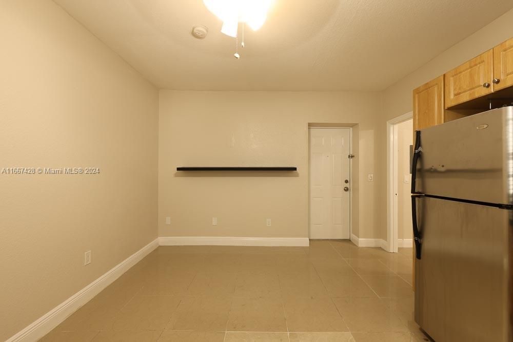 For Sale: $163,495 (1 beds, 1 baths, 465 Square Feet)