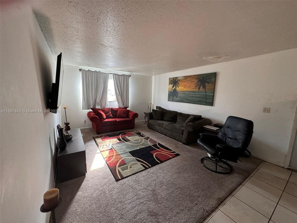 For Sale: $190,000 (3 beds, 2 baths, 1150 Square Feet)