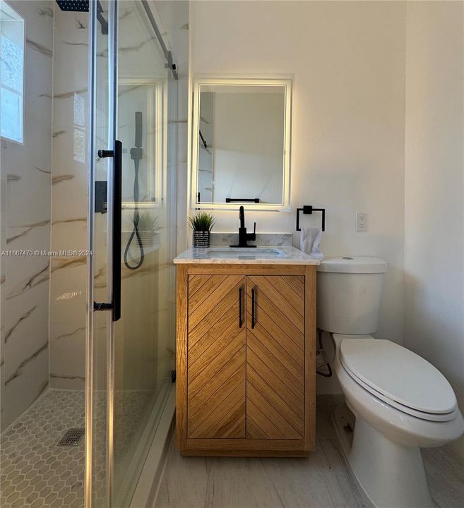 Recently Rented: $2,100 (1 beds, 1 baths, 577 Square Feet)