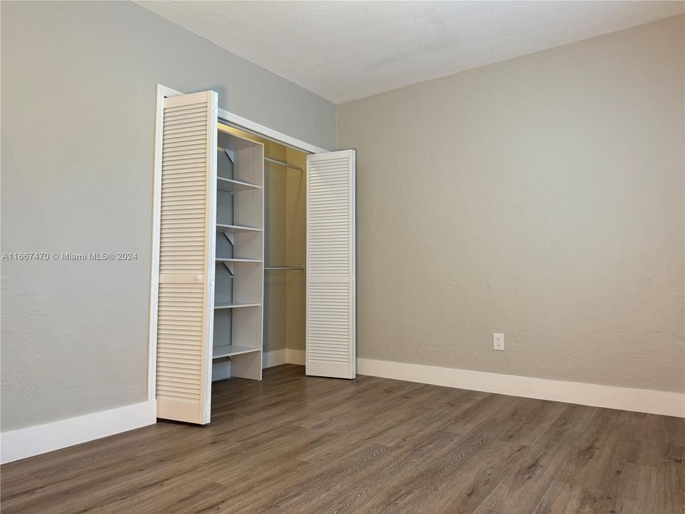 Recently Rented: $2,100 (1 beds, 1 baths, 577 Square Feet)