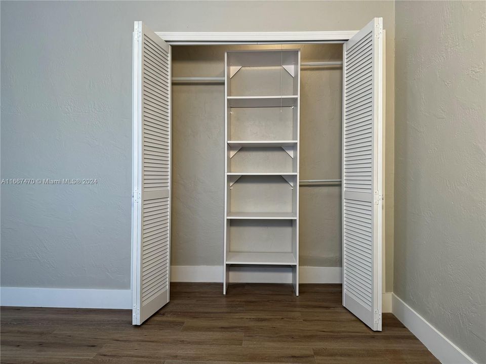 Recently Rented: $2,100 (1 beds, 1 baths, 577 Square Feet)