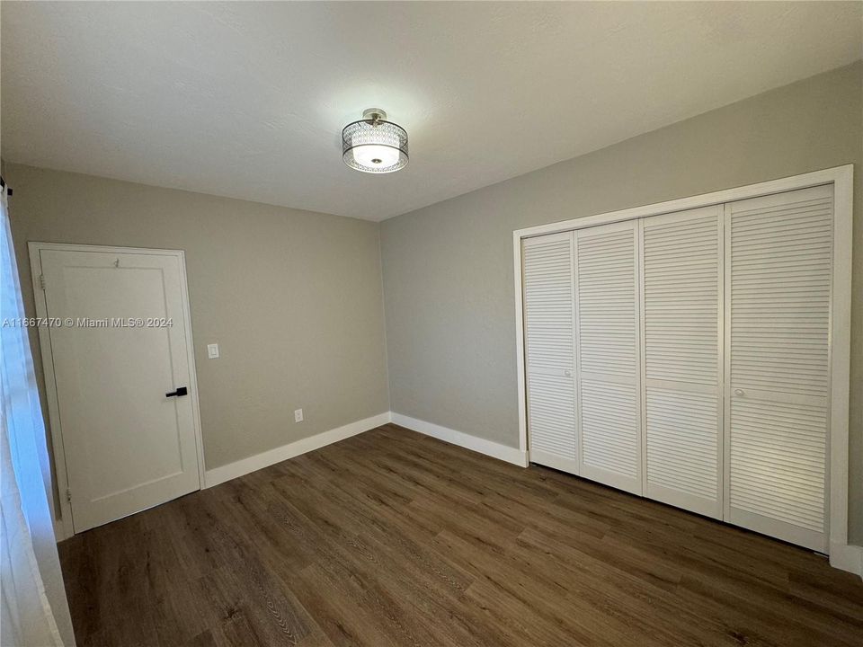 Recently Rented: $2,100 (1 beds, 1 baths, 577 Square Feet)