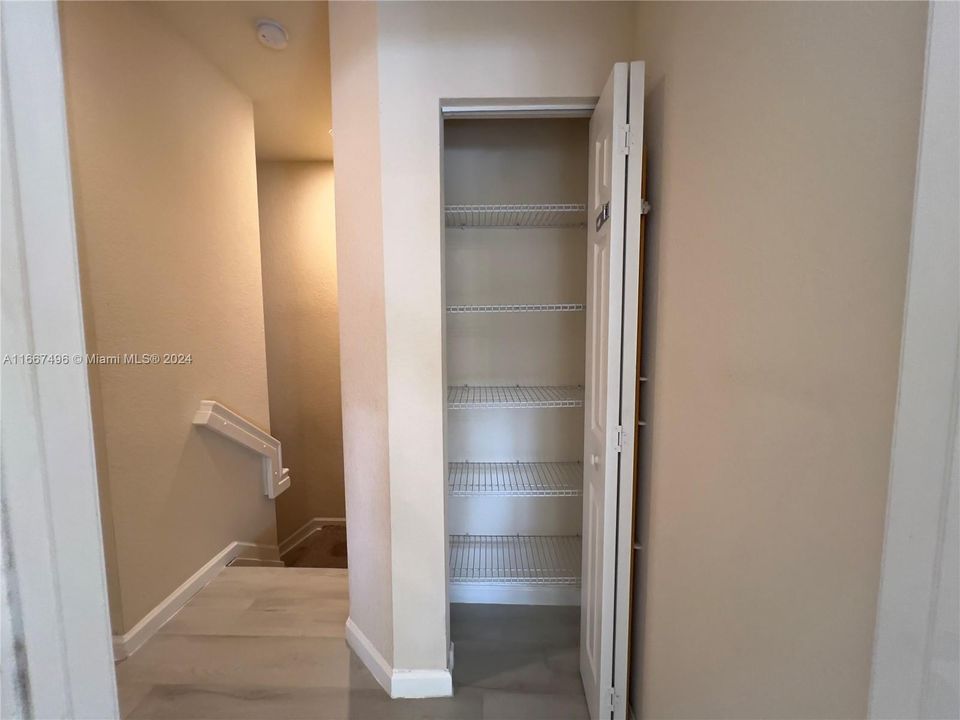 For Rent: $2,550 (2 beds, 2 baths, 1088 Square Feet)