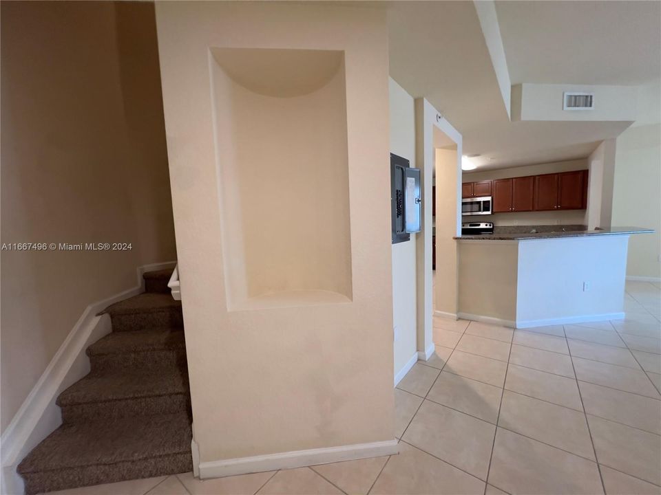 For Rent: $2,550 (2 beds, 2 baths, 1088 Square Feet)