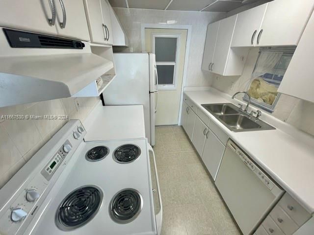 For Rent: $2,350 (2 beds, 1 baths, 850 Square Feet)