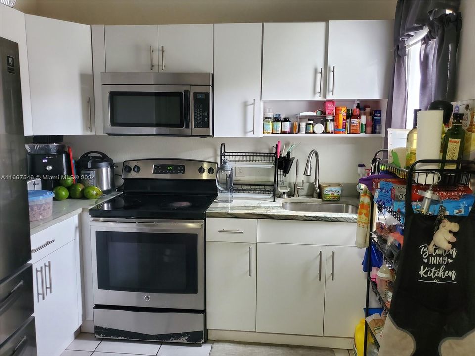 En Venta: $550,000 (3 camas, 2 baños, 1226 Pies cuadrados)