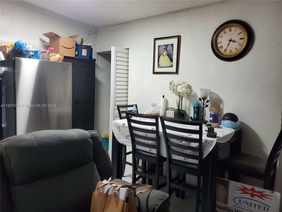 En Venta: $550,000 (3 camas, 2 baños, 1226 Pies cuadrados)