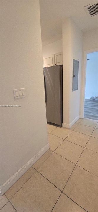 For Rent: $1,850 (1 beds, 1 baths, 746 Square Feet)