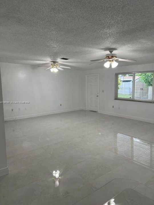 For Rent: $3,600 (3 beds, 1 baths, 2332 Square Feet)