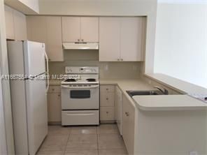 For Rent: $2,100 (2 beds, 2 baths, 809 Square Feet)