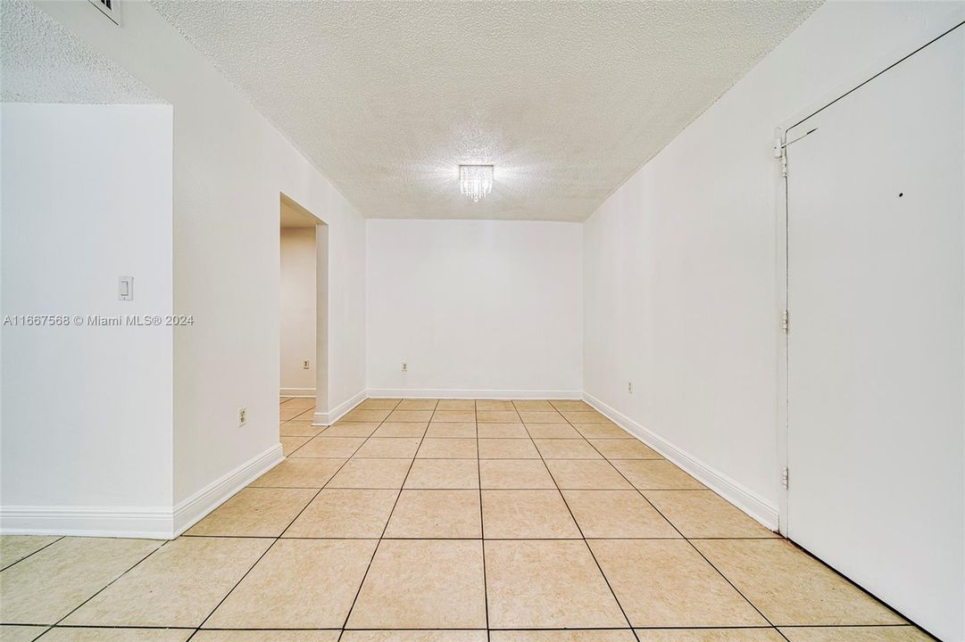 For Rent: $2,500 (2 beds, 2 baths, 1061 Square Feet)