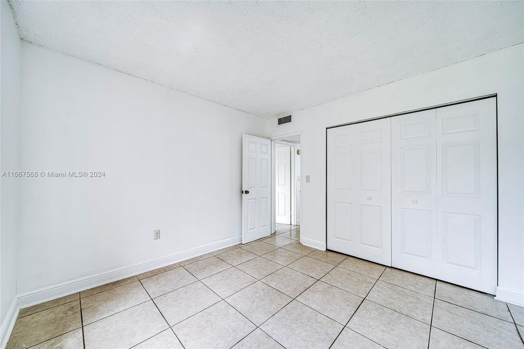 For Rent: $2,500 (2 beds, 2 baths, 1061 Square Feet)