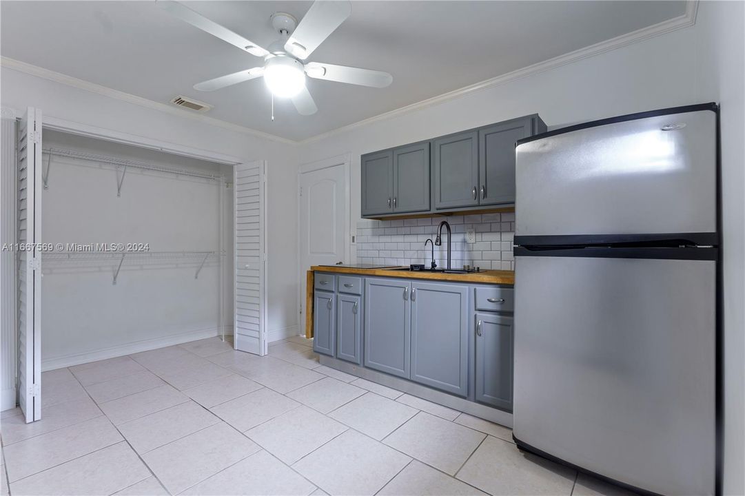 For Rent: $1,800 (1 beds, 1 baths, 1428 Square Feet)