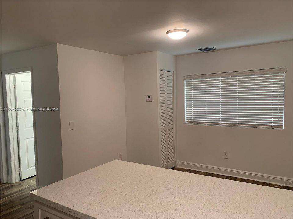 For Rent: $2,100 (1 beds, 1 baths, 585 Square Feet)