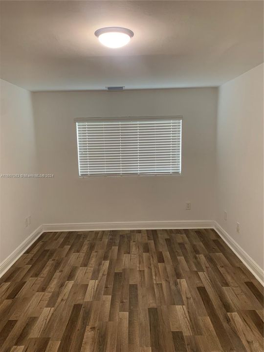 For Rent: $2,100 (1 beds, 1 baths, 585 Square Feet)