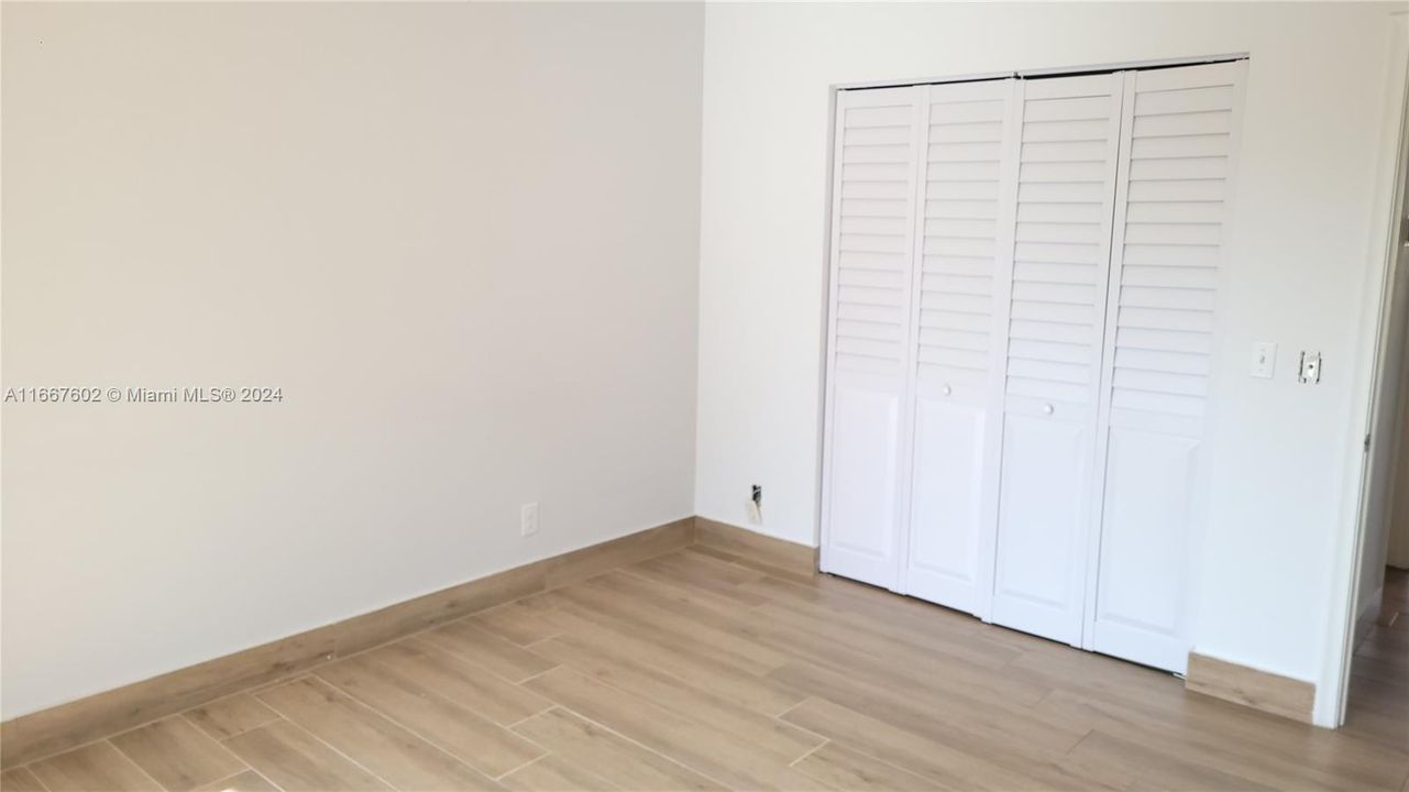 For Rent: $2,200 (2 beds, 2 baths, 1044 Square Feet)