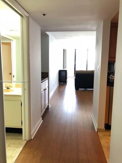 For Sale: $445,000 (1 beds, 1 baths, 1066 Square Feet)