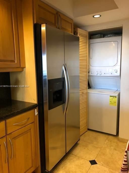 For Sale: $445,000 (1 beds, 1 baths, 1066 Square Feet)