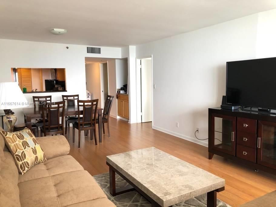 For Sale: $445,000 (1 beds, 1 baths, 1066 Square Feet)