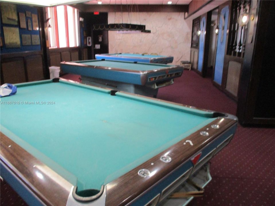 CLUB HOUSE GAME ROOM