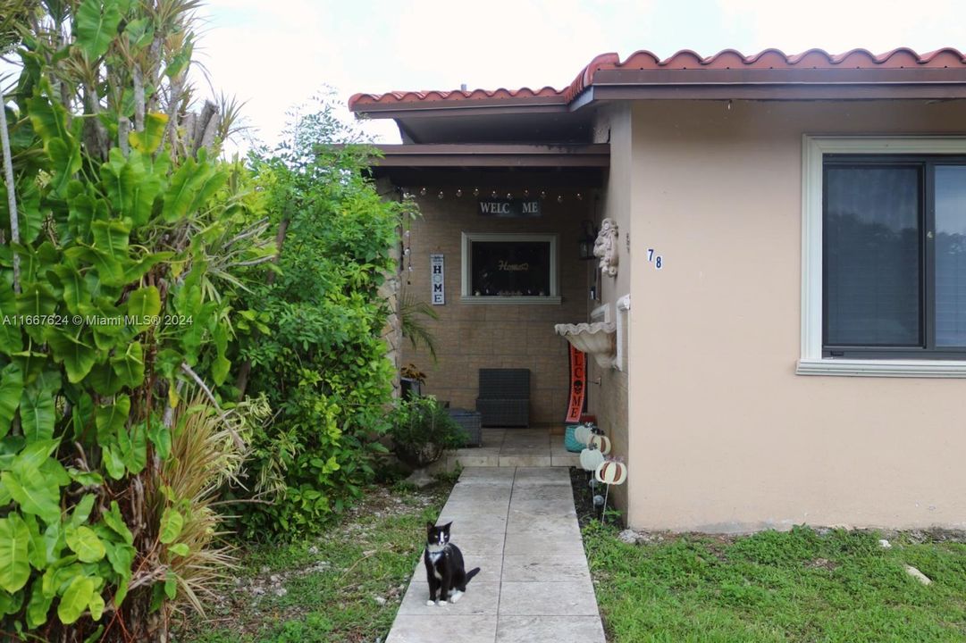 For Sale: $450,000 (3 beds, 2 baths, 1113 Square Feet)