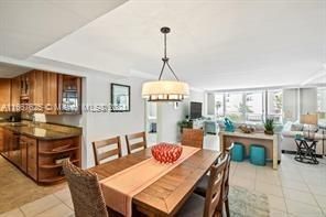 Active With Contract: $787,000 (2 beds, 2 baths, 1402 Square Feet)