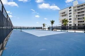 Active With Contract: $787,000 (2 beds, 2 baths, 1402 Square Feet)