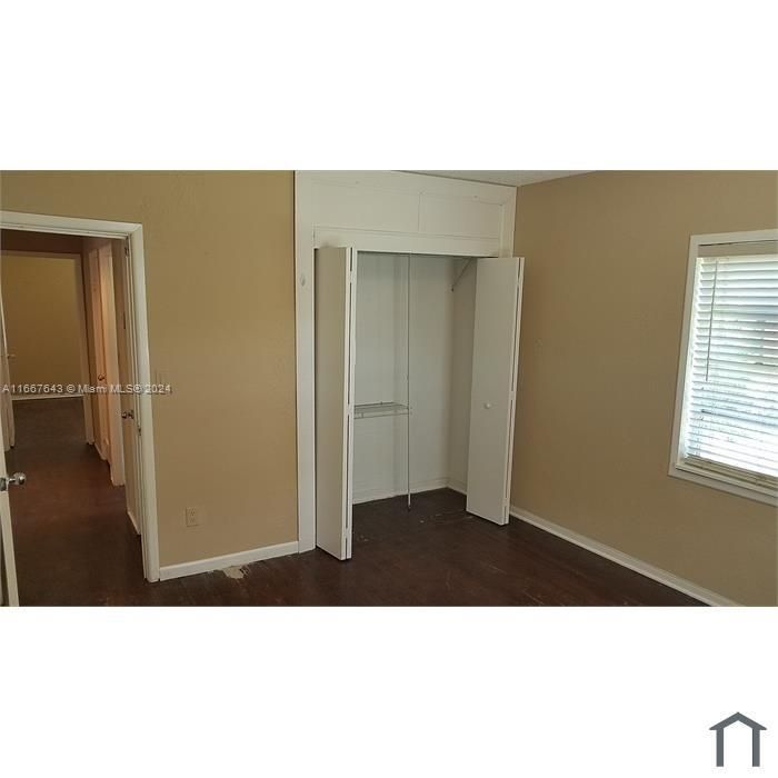 For Rent: $3,000 (4 beds, 2 baths, 1425 Square Feet)